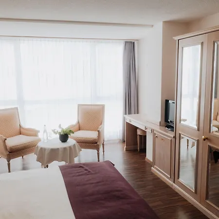 Wellnesshotel Schweizerhof 호텔