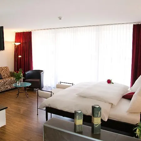 Wellnesshotel Schweizerhof Отель Зас-Фе