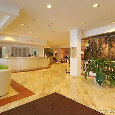 Wellnesshotel Schweizerhof Отель Зас-Фе