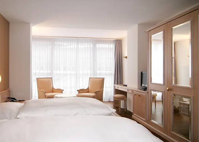 Wellnesshotel Schweizerhof 호텔